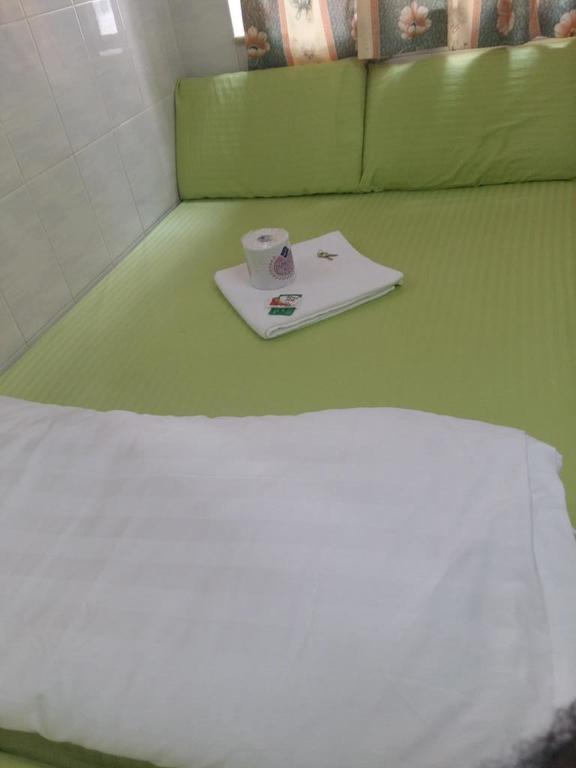 New Yan Yan Guest House reception 9th floor Flat E4 E6 Hongkong Buitenkant foto